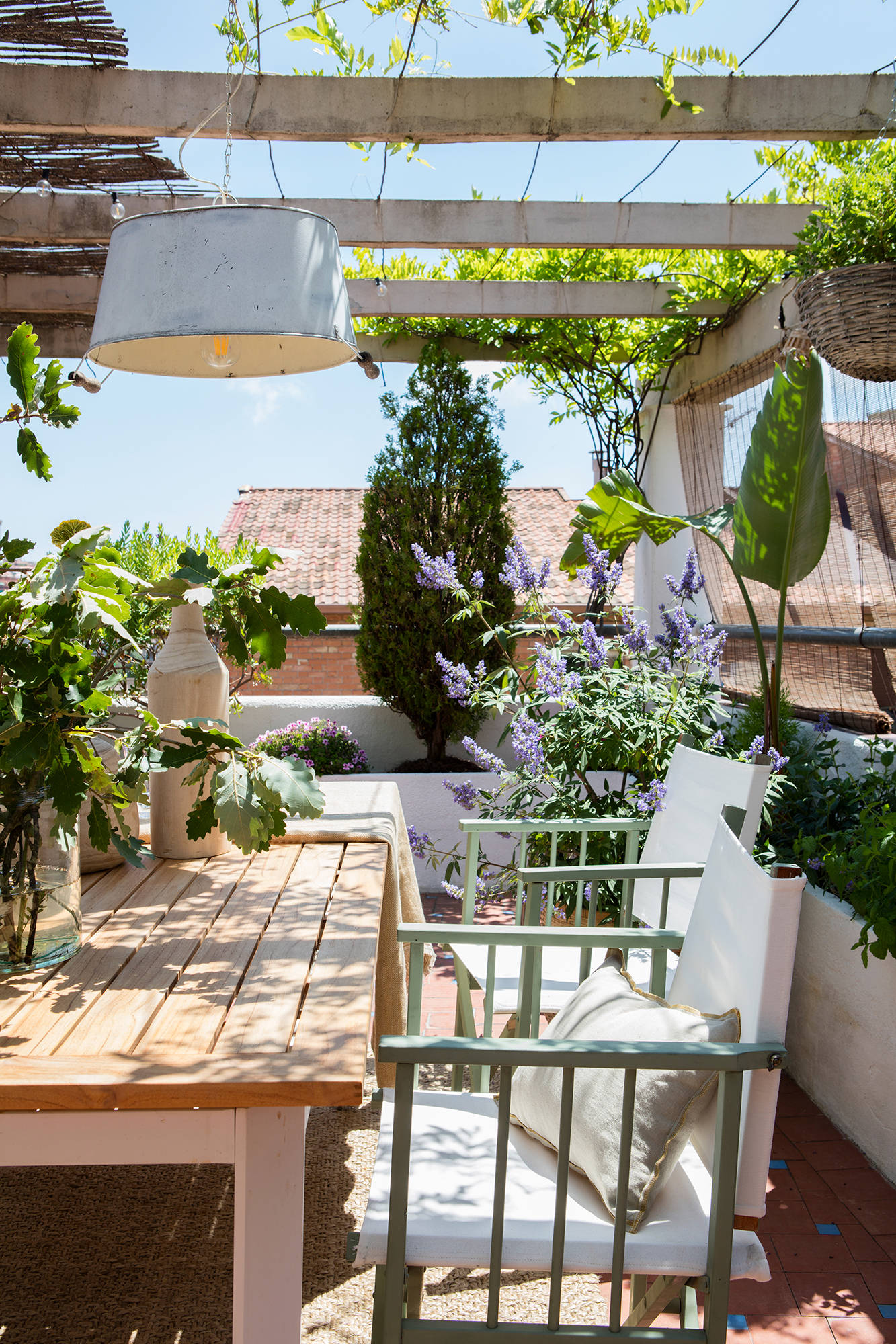 Terraza con comedor exterior. 