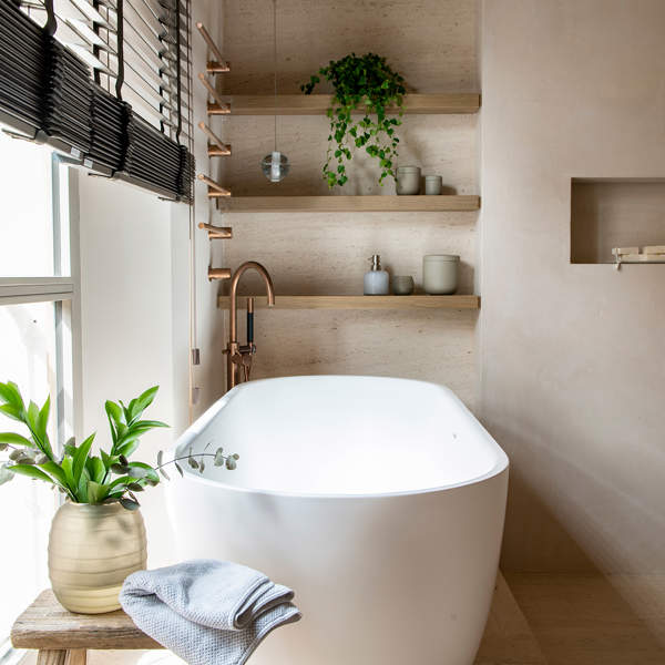 Baldas y estantes en el baño: decorar con ellas y hacerlo con estilo pasa por seguir esta guía