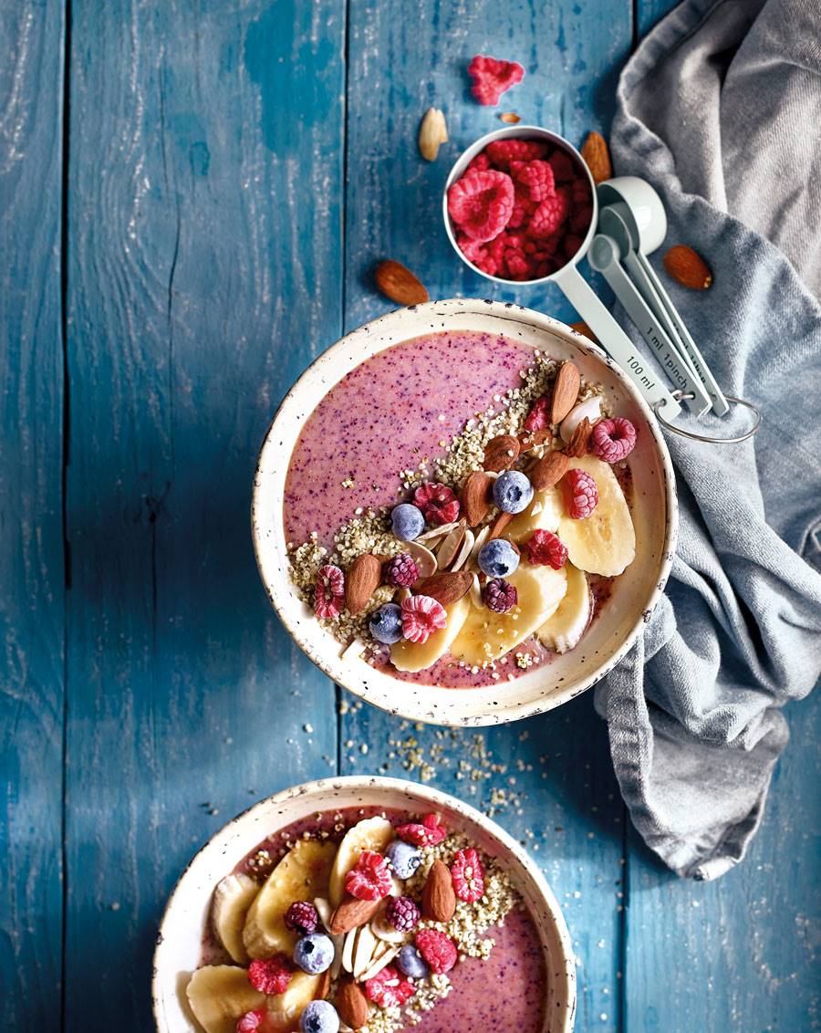 Comida saludable: receta de bol de frutos rojos.