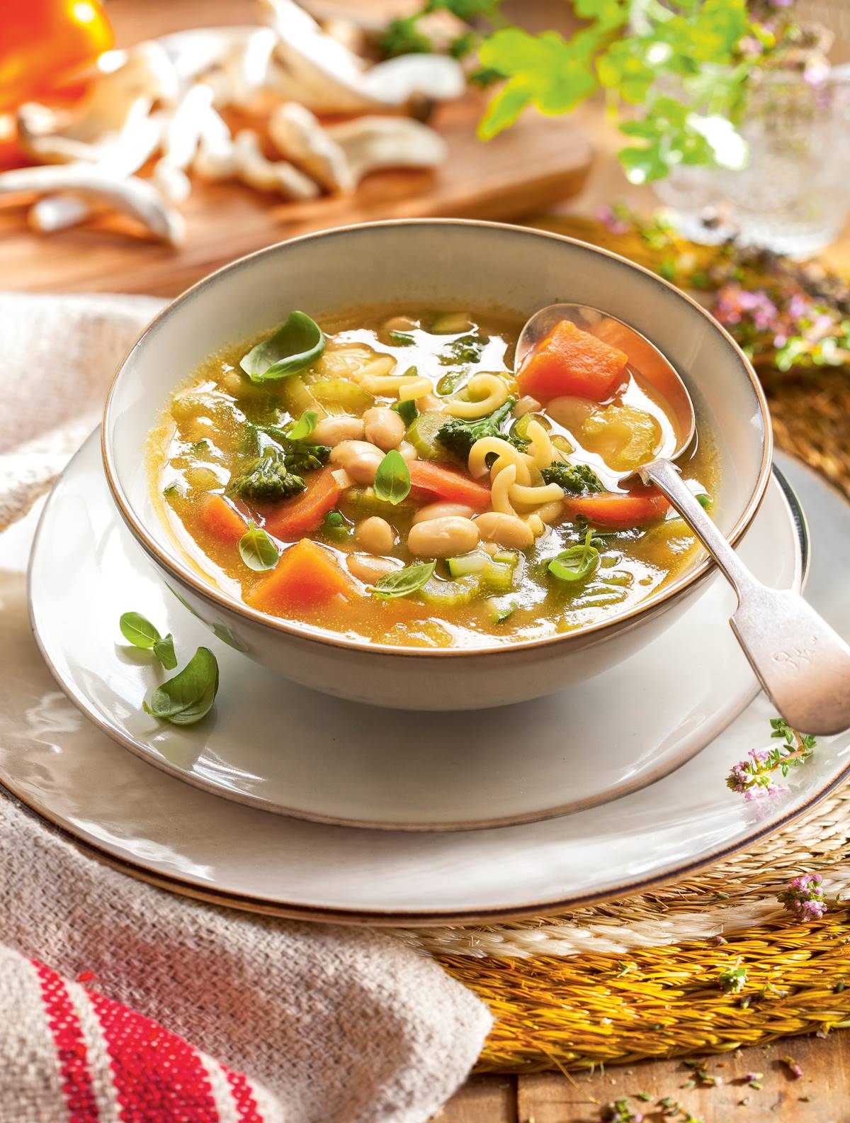Sopa minestrone. 