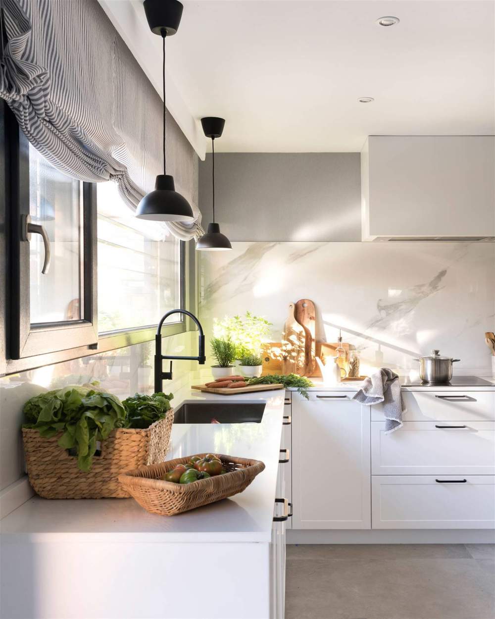 Cocina con antepecho