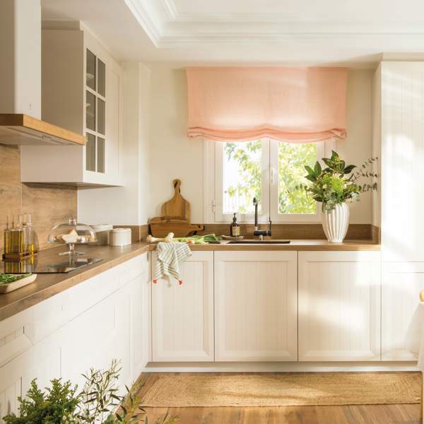 Cocinas pequeñas modernas: 12 ejemplos elegantes, estilosos y con mil ideas para aprovechar el espacio