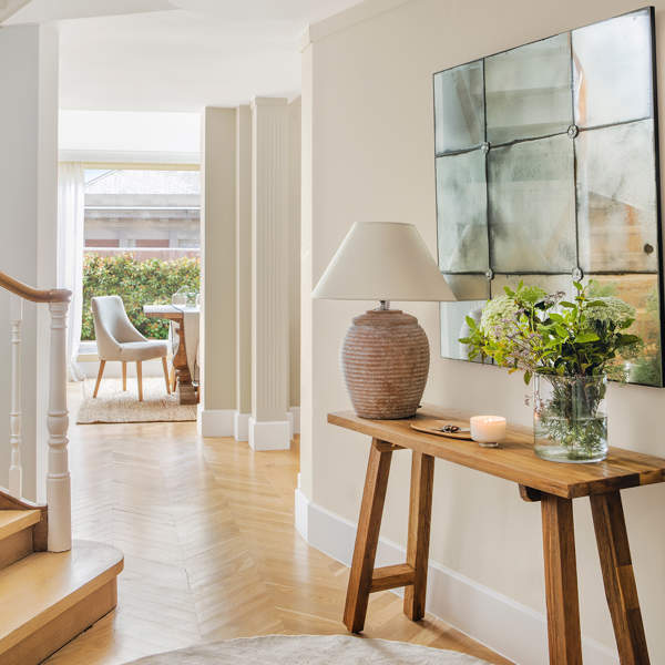 Recibidores pequeños con encanto: 13 ideas fabulosas para aprovechar el espacio y darles estilo