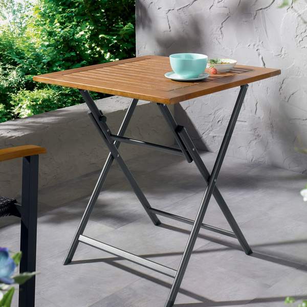 Hemos encontrado la mesita plegable perfecta para terrazas pequeñas con un 75% de descuento en Lidl