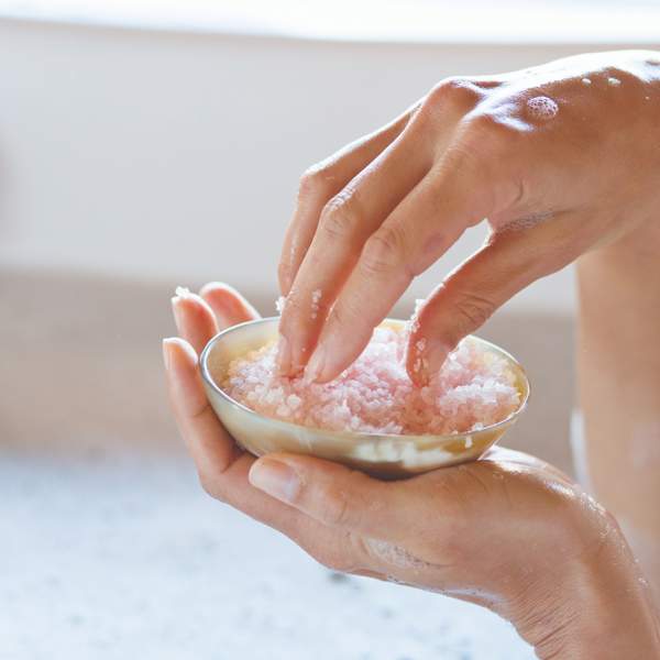 Sales de baño caseras: así puedes prepararlas para darte un baño digno de un spa 5 estrellas